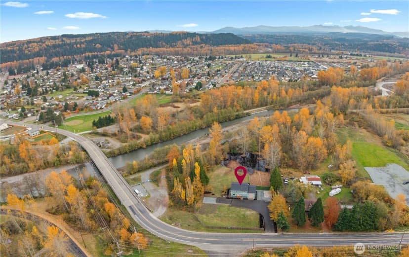 Property photo for 907 Orting Kapowsin Highway E, Orting photo 39