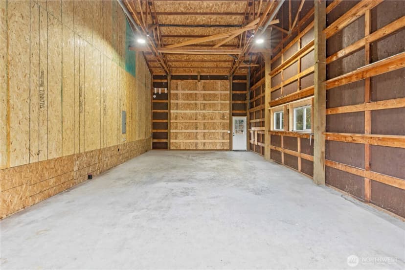 Property photo for 907 Orting Kapowsin Highway E, Orting photo 30