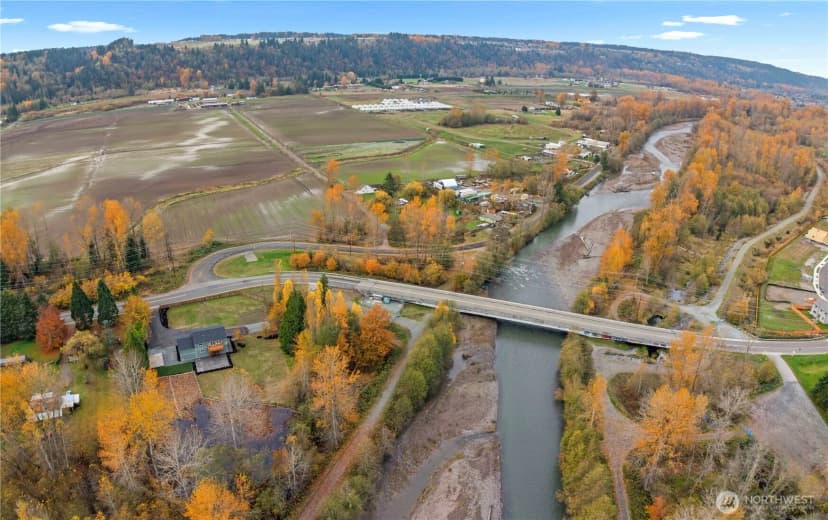 Property photo for 907 Orting Kapowsin Highway E, Orting photo 37