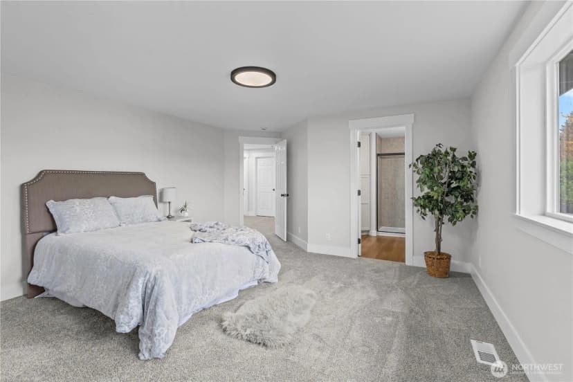 Property photo for 907 Orting Kapowsin Highway E, Orting photo 21
