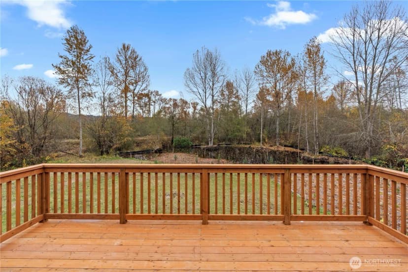 Property photo for 907 Orting Kapowsin Highway E, Orting photo 19
