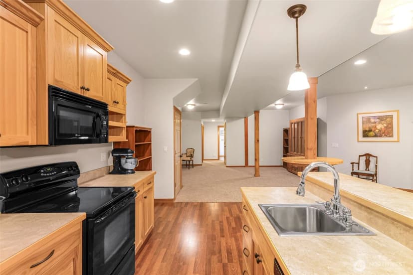 Property photo for 1660 Eastwood Way, Lynden photo 25