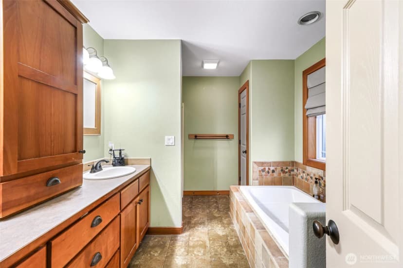 Property photo for 1660 Eastwood Way, Lynden photo 19