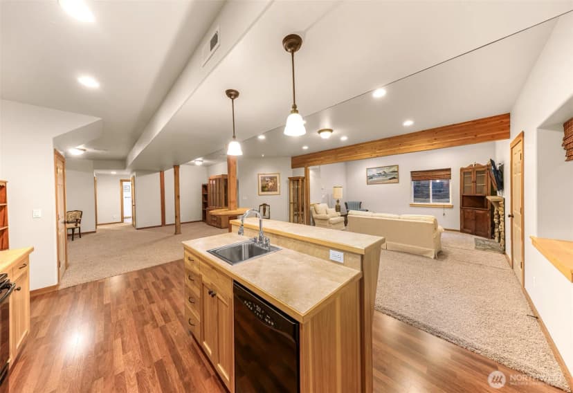 Property photo for 1660 Eastwood Way, Lynden photo 26