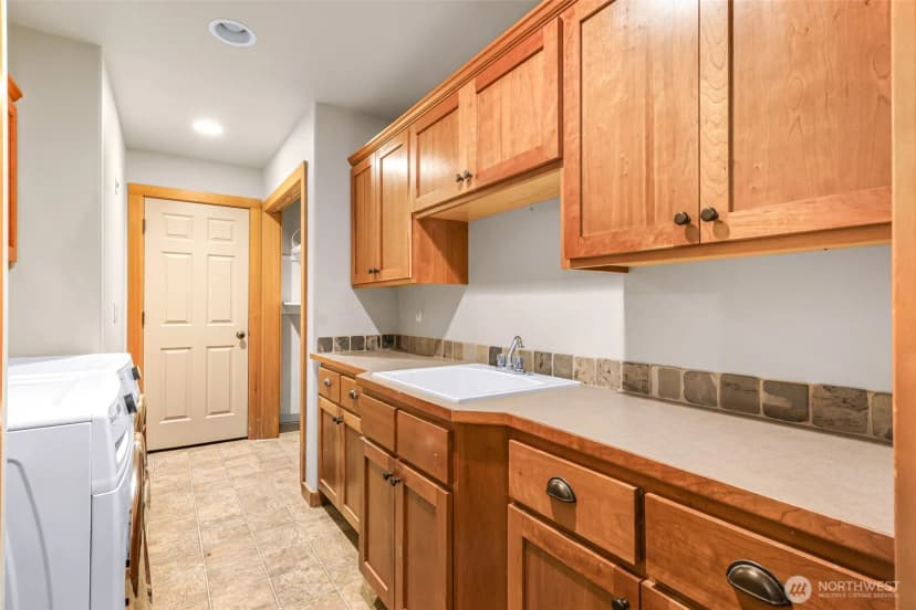 Property photo for 1660 Eastwood Way, Lynden photo 16