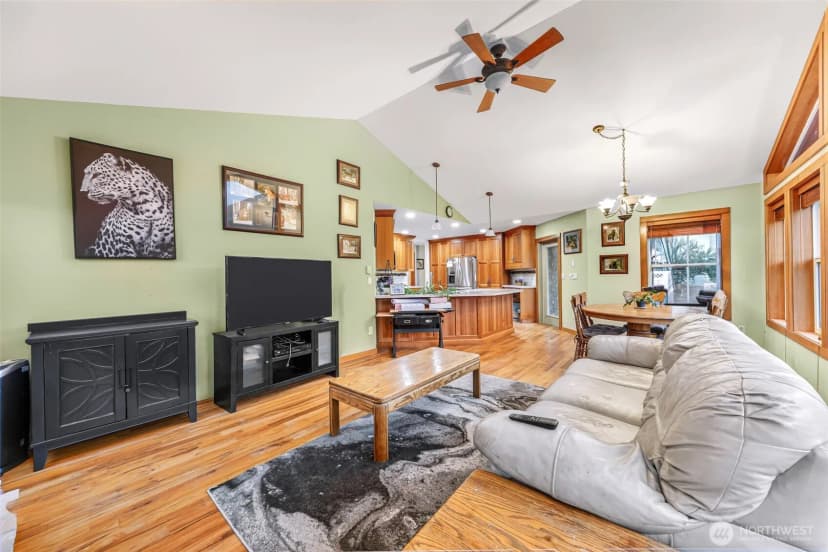 Property photo for 1660 Eastwood Way, Lynden photo 11