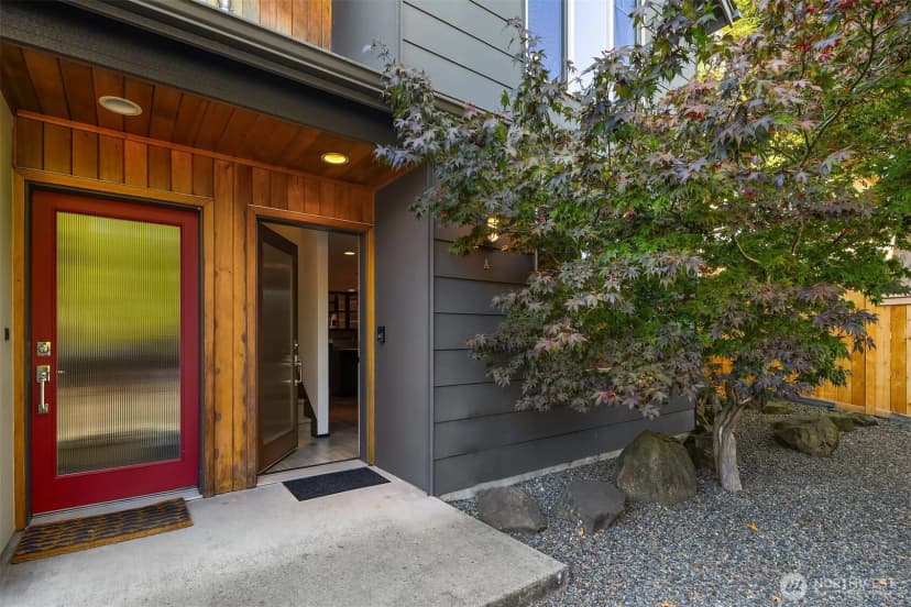 Property photo for 5935 Fauntleroy Way Sw #a, Seattle photo 18