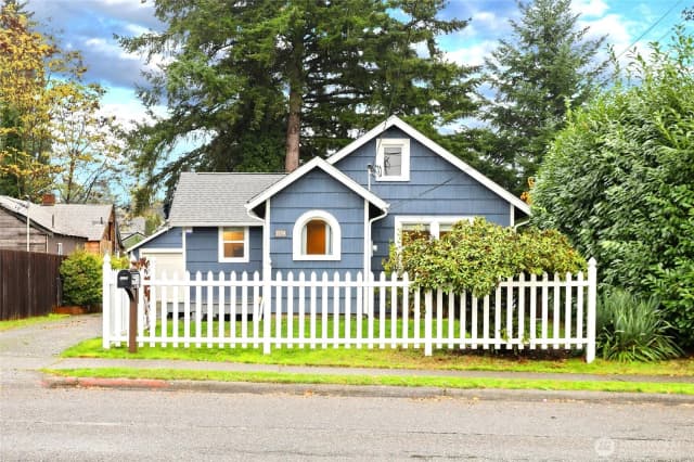 Property photo for 1134 N Callow Avenue, Bremerton photo 2