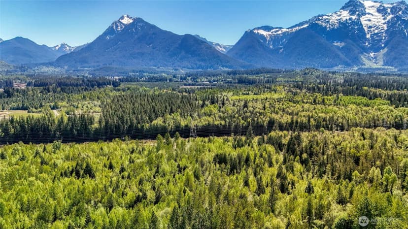 Property photo for 462 Xx Giles Drive, Darrington photo 2