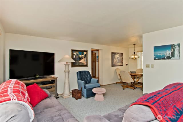 Property photo for 22909 59th Avenue W, Mountlake Terrace photo 4