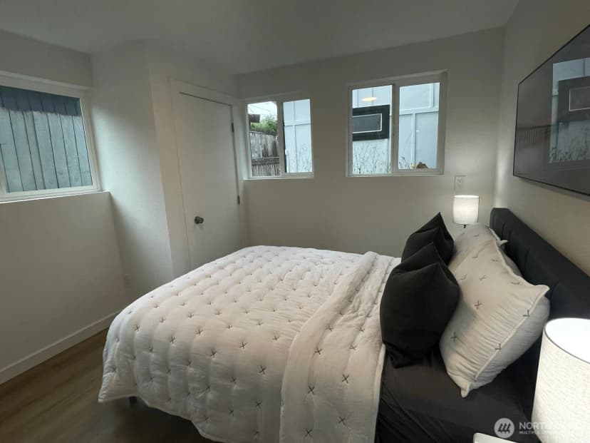 Property photo for 3730 Sw 99th Street, Seattle photo 24