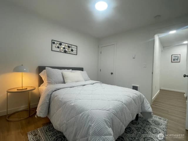 Property photo for 3730 Sw 99th Street, Seattle photo 5