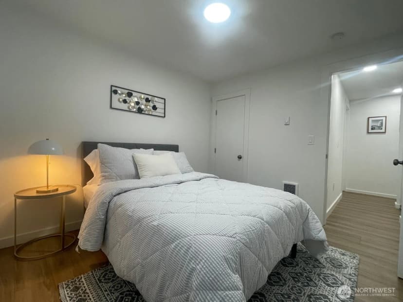 Property photo for 3730 Sw 99th Street, Seattle photo 5