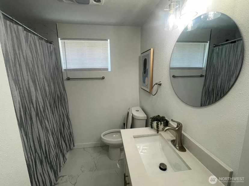 Property photo for 3730 Sw 99th Street, Seattle photo 8