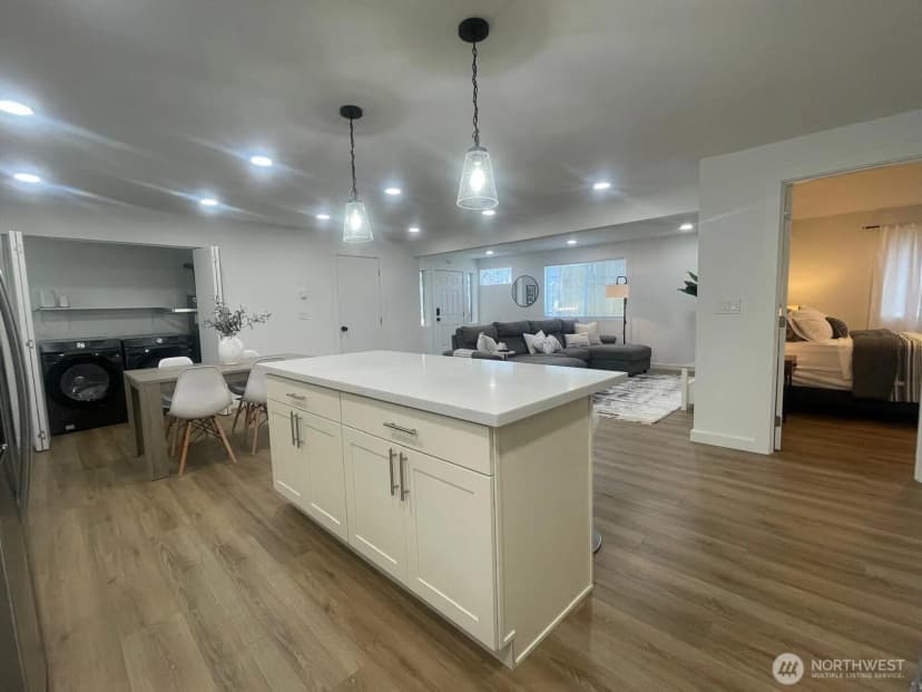 Property photo for 3730 Sw 99th Street, Seattle photo 11