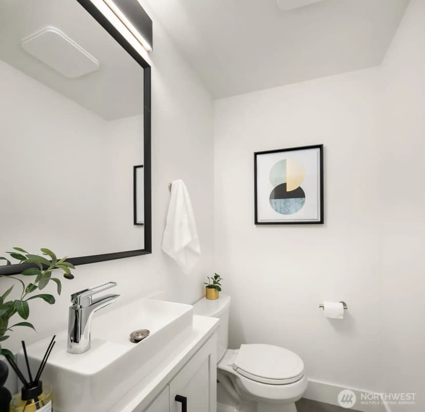 Property photo for 7721 Ne 175th Street #104, Kenmore photo 13
