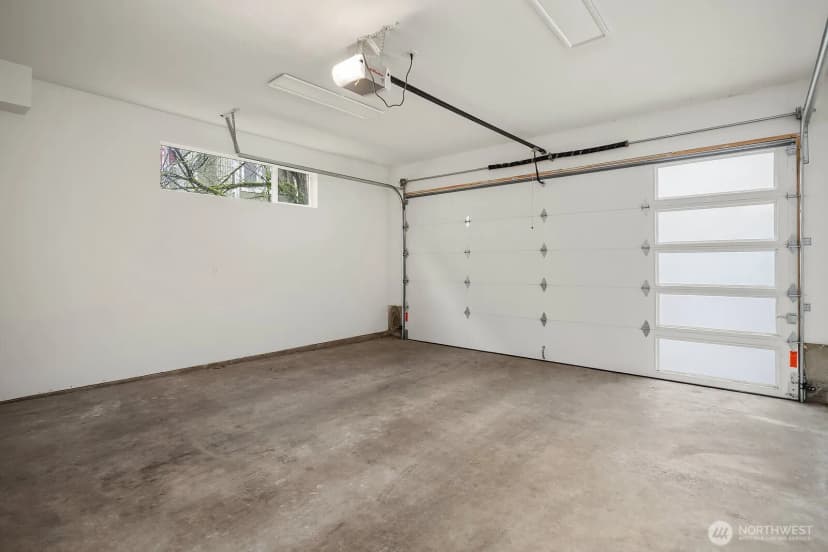 Property photo for 7721 Ne 175th Street #104, Kenmore photo 25