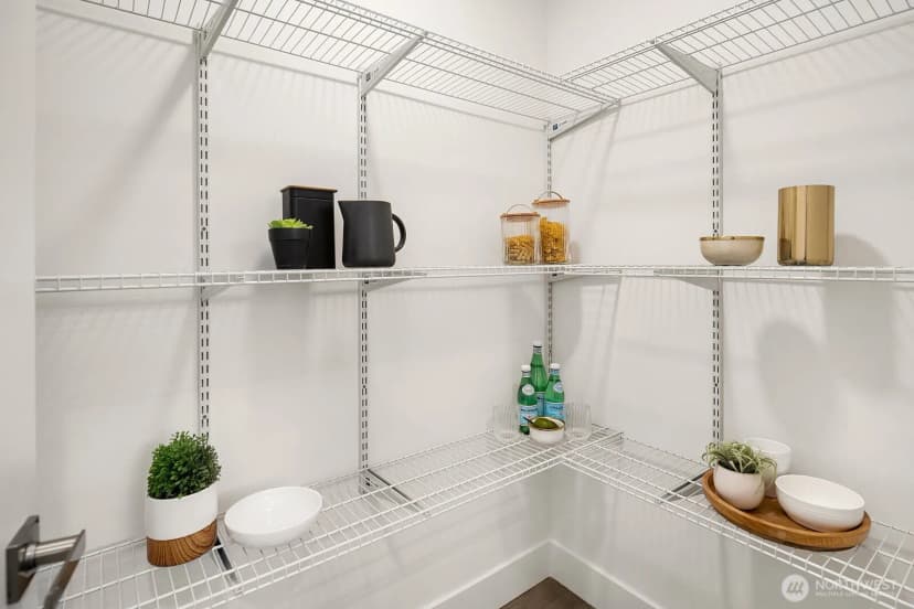 Property photo for 7721 Ne 175th Street #104, Kenmore photo 12