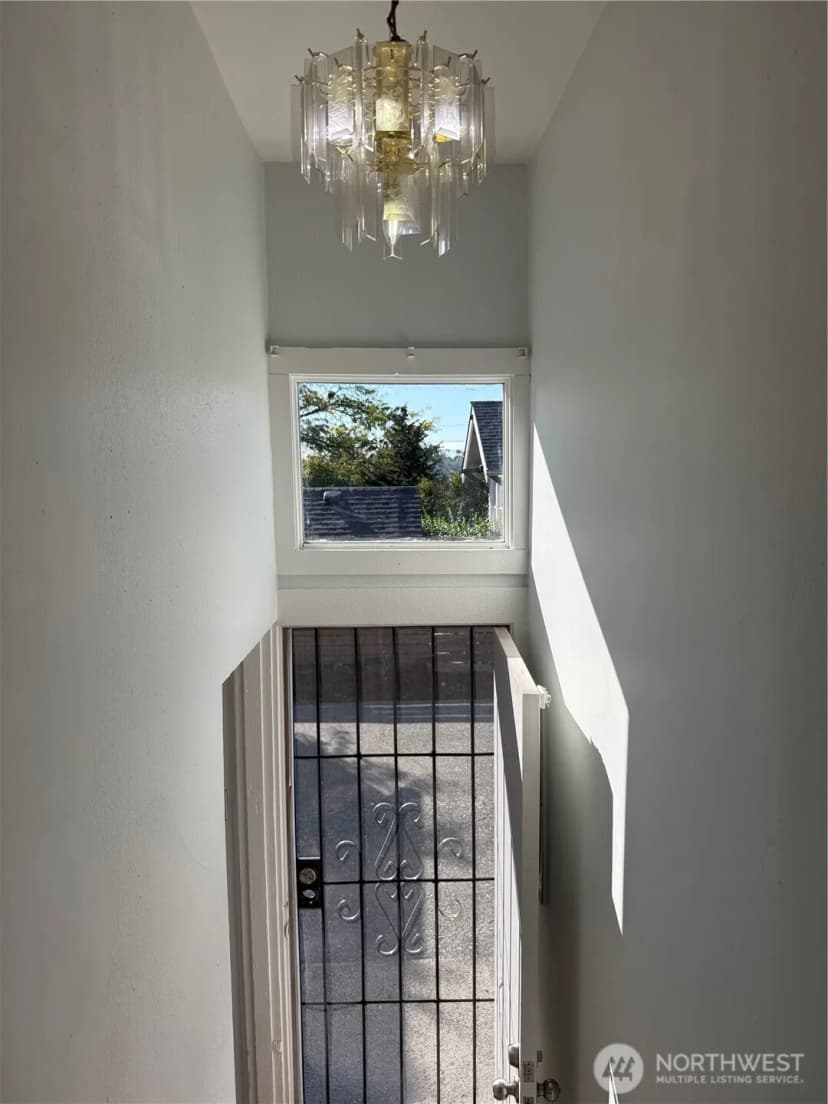 Property photo for 2205 31st Avenue S, Seattle photo 28