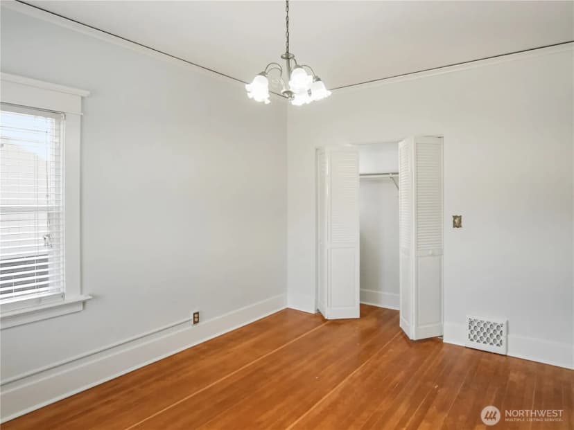 Property photo for 2205 31st Avenue S, Seattle photo 11