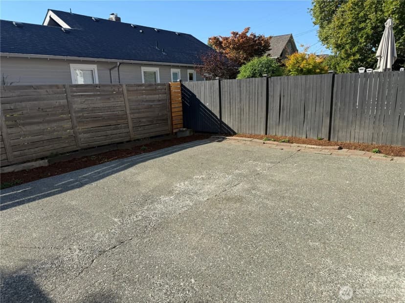 Property photo for 2205 31st Avenue S, Seattle photo 35
