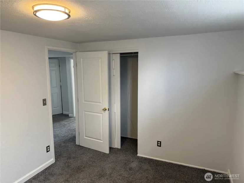Property photo for 2205 31st Avenue S, Seattle photo 21