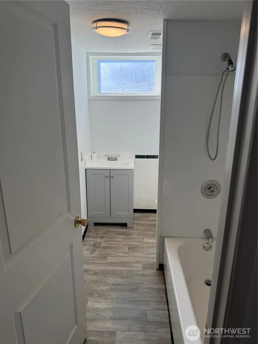 Property photo for 2205 31st Avenue S, Seattle photo 23