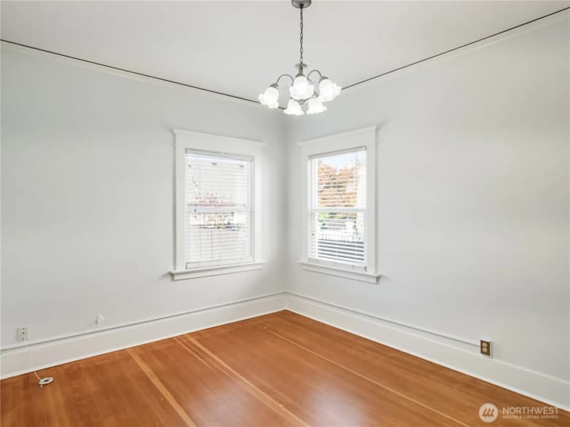 Property photo for 2205 31st Avenue S, Seattle photo 13