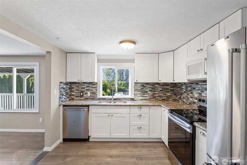 Property photo for 7804 S 128th, Seattle photo 8