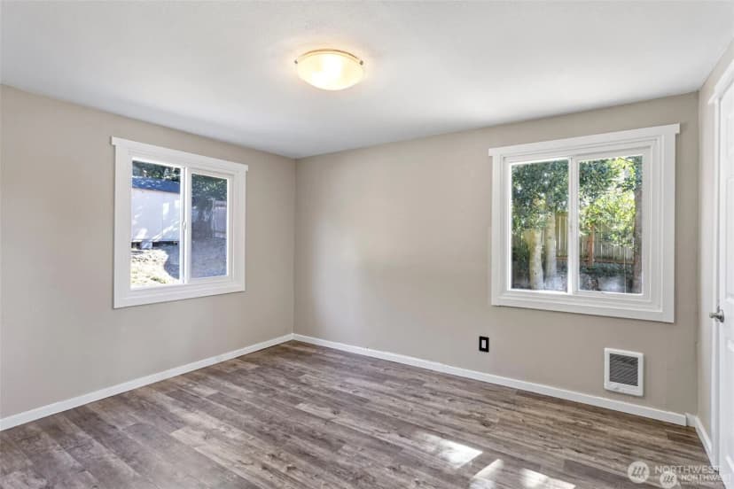 Property photo for 7804 S 128th, Seattle photo 7