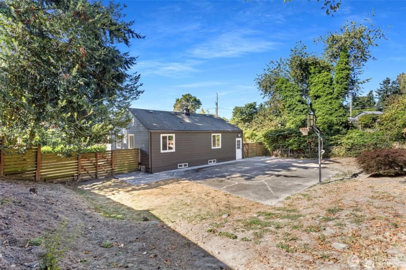 Property photo for 7804 S 128th, Seattle photo 15