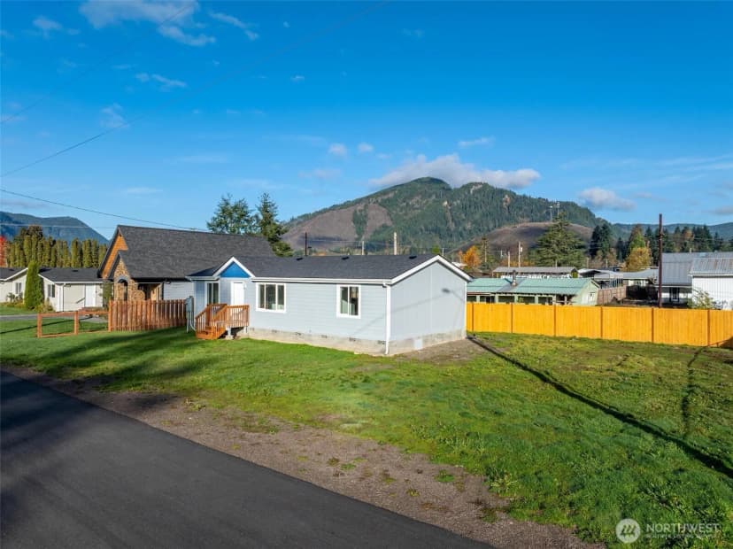 Property photo for 137 Collar Avenue, Morton photo 35