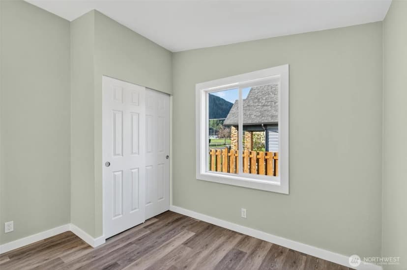 Property photo for 137 Collar Avenue, Morton photo 28