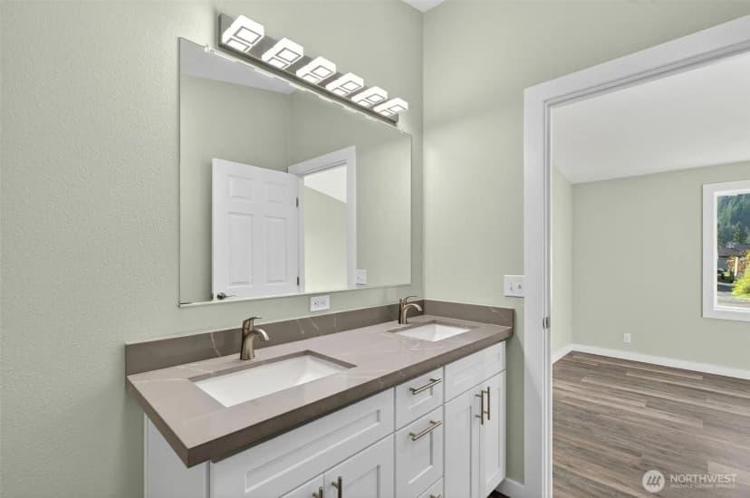 Property photo for 137 Collar Avenue, Morton photo 26