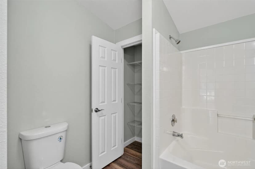 Property photo for 137 Collar Avenue, Morton photo 21