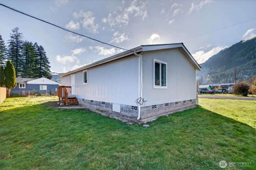 Property photo for 137 Collar Avenue, Morton photo 32