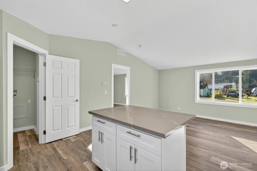Property photo for 137 Collar Avenue, Morton photo 11