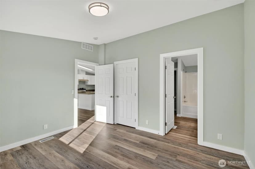 Property photo for 137 Collar Avenue, Morton photo 17