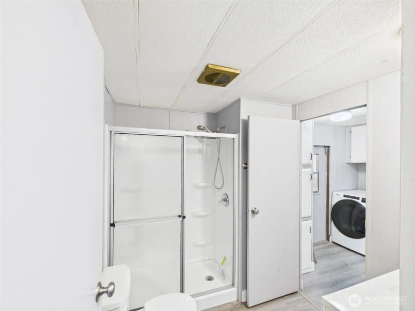 Property photo for 927 Hesse Boulevard, Republic photo 14