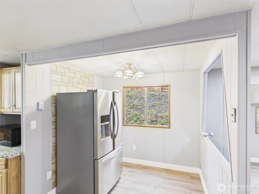 Property photo for 927 Hesse Boulevard, Republic photo 10