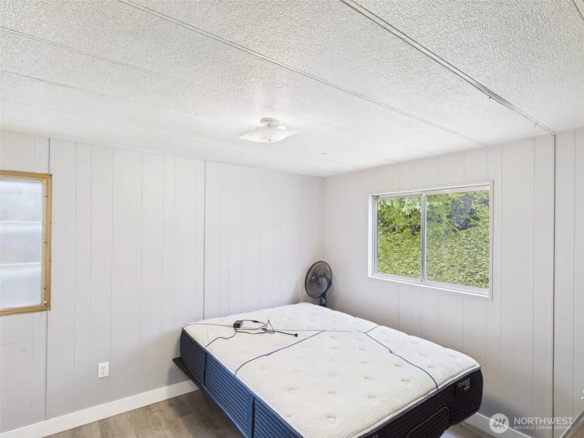 Property photo for 927 Hesse Boulevard, Republic photo 15