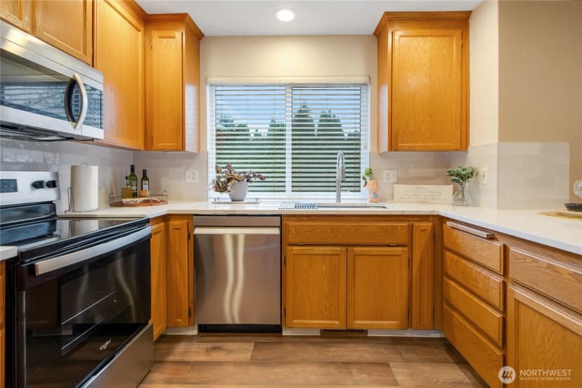 Property photo for 15616 40th Avenue E, Tacoma photo 11