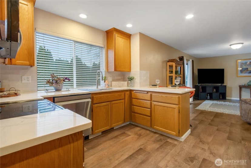 Property photo for 15616 40th Avenue E, Tacoma photo 10