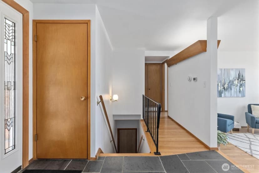 Property photo for 21024 5th Avenue S, Des Moines photo 29