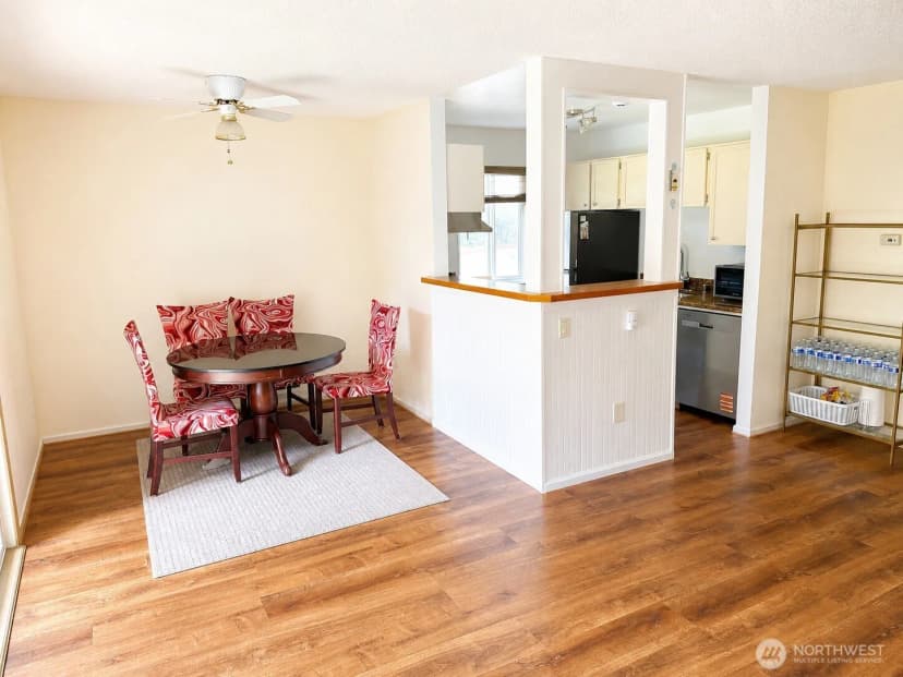 Property photo for 12515 Ne 132nd Court #a101, Kirkland photo 6