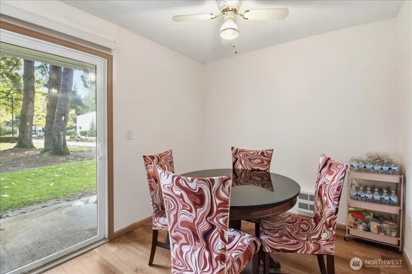 Property photo for 12515 Ne 132nd Court #a101, Kirkland photo 10