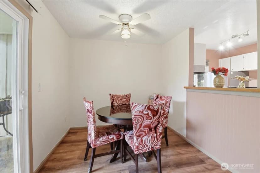 Property photo for 12515 Ne 132nd Court #a101, Kirkland photo 9