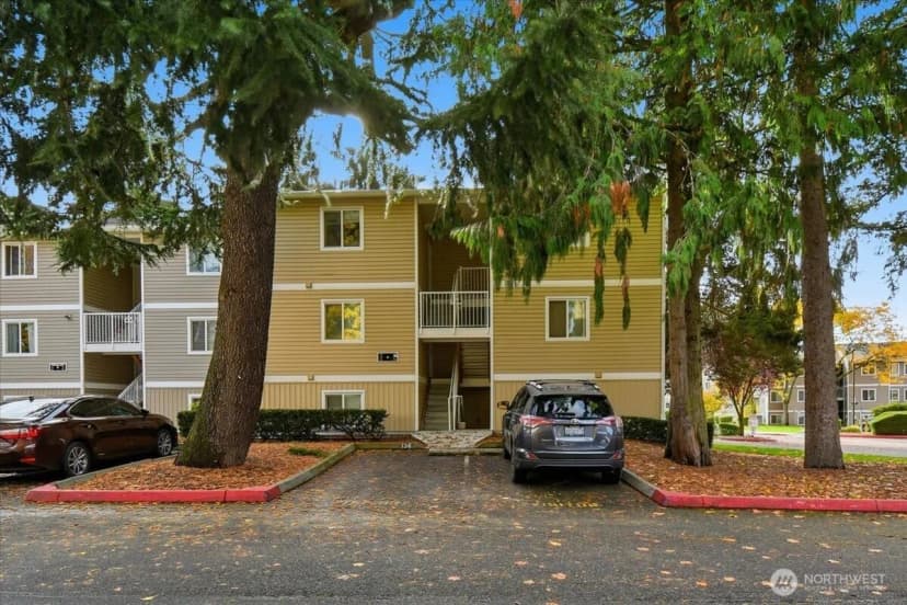 Property photo for 12515 Ne 132nd Court #a101, Kirkland