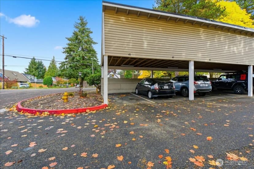 Property photo for 12515 Ne 132nd Court #a101, Kirkland photo 19