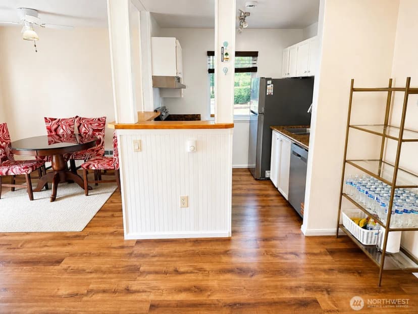 Property photo for 12515 Ne 132nd Court #a101, Kirkland photo 12